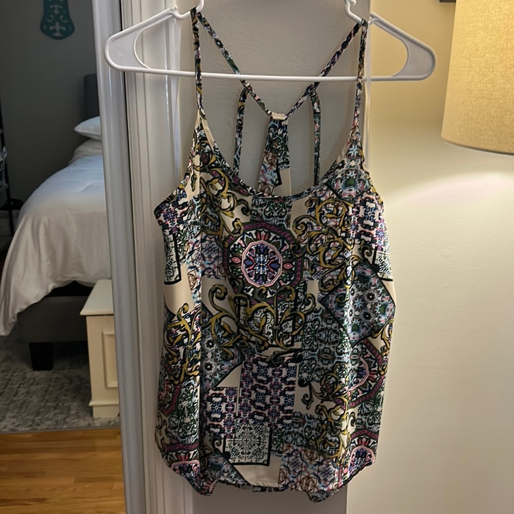 Beautiful patterned blouse- open back